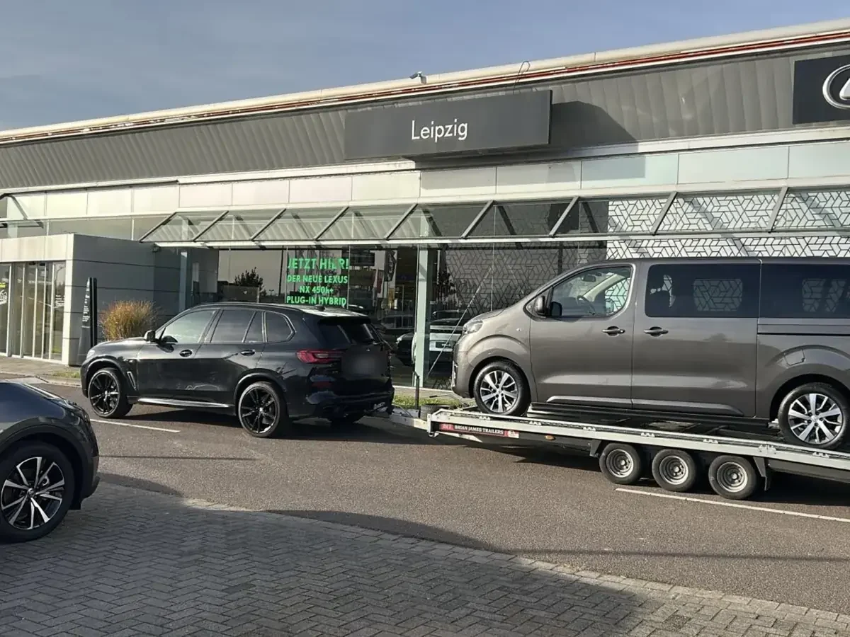 CLIM haalt een bestelwagen op bij een dealer in Leipzig